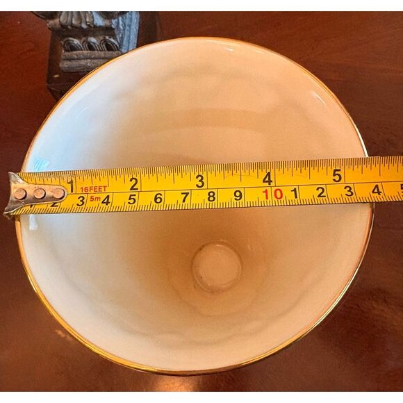 LENOX - 9" Fluted Porcelain Vase w/Gold Trim & Embossed Flowers. Vintage 1990s - Picture 10 of 11